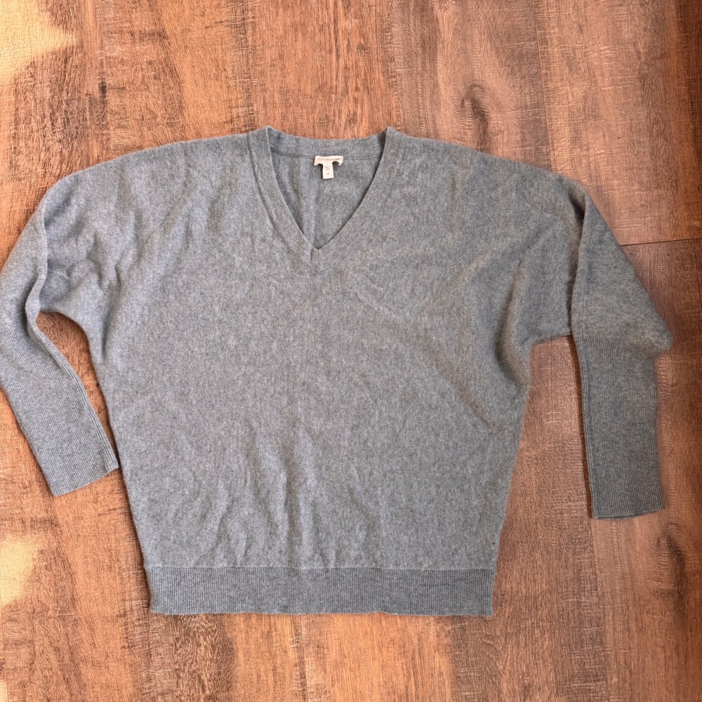 Garnet Hill 100% Cashmere V-Neck Dolman Sweater Blue Gray Womens Medium